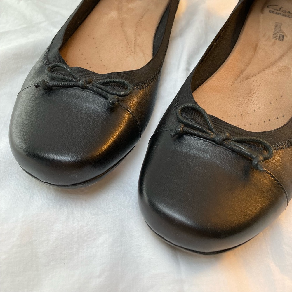 Clarks Cushion Black Flats Ballerina 8.5